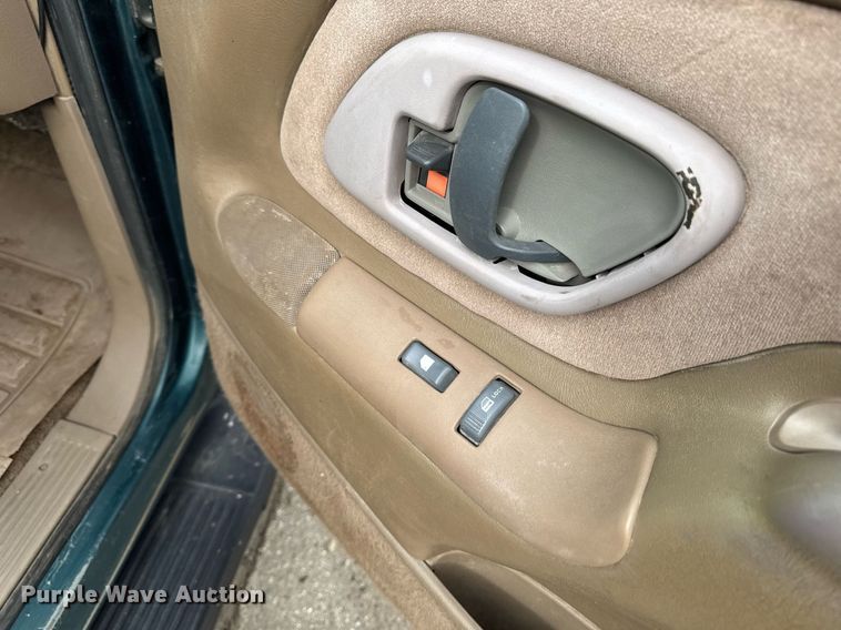 image for item DT0534 1995 GMC Yukon SLE SUV