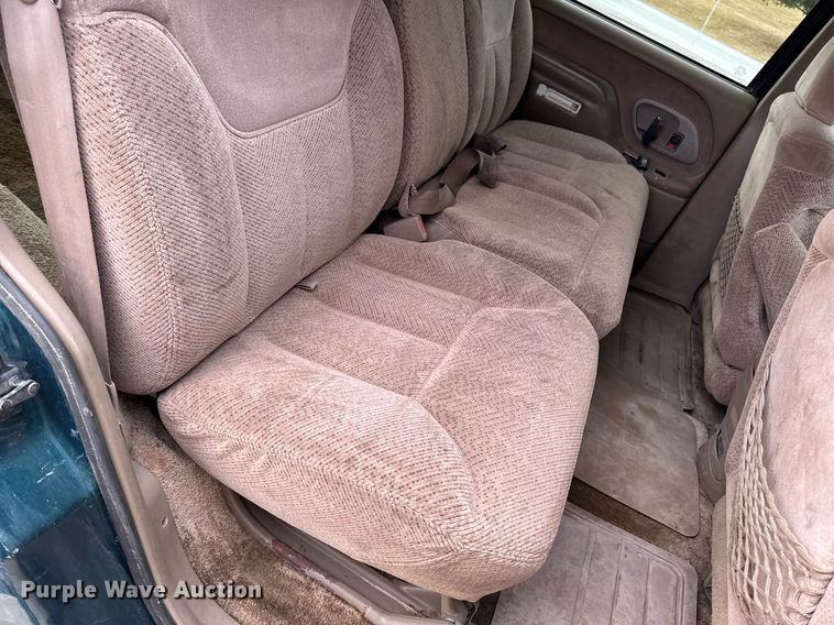 image for item DT0534 1995 GMC Yukon SLE SUV