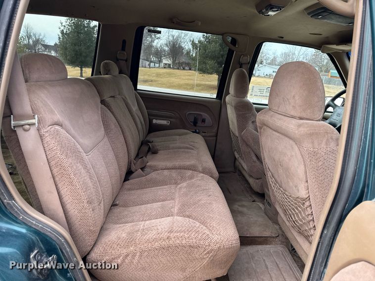 image for item DT0534 1995 GMC Yukon SLE SUV