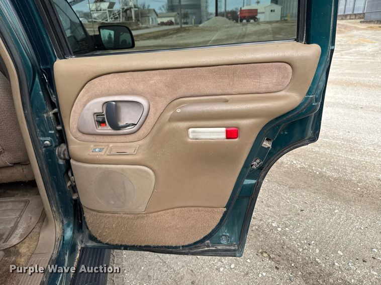 image for item DT0534 1995 GMC Yukon SLE SUV