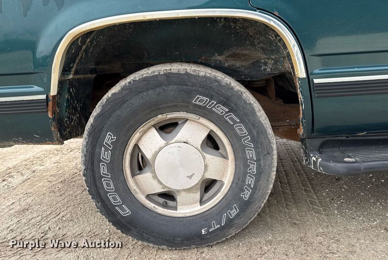 image for item DT0534 1995 GMC Yukon SLE SUV