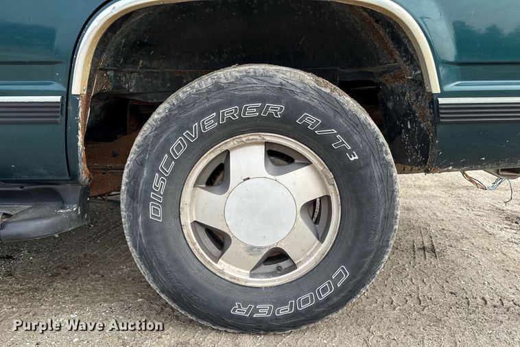 image for item DT0534 1995 GMC Yukon SLE SUV