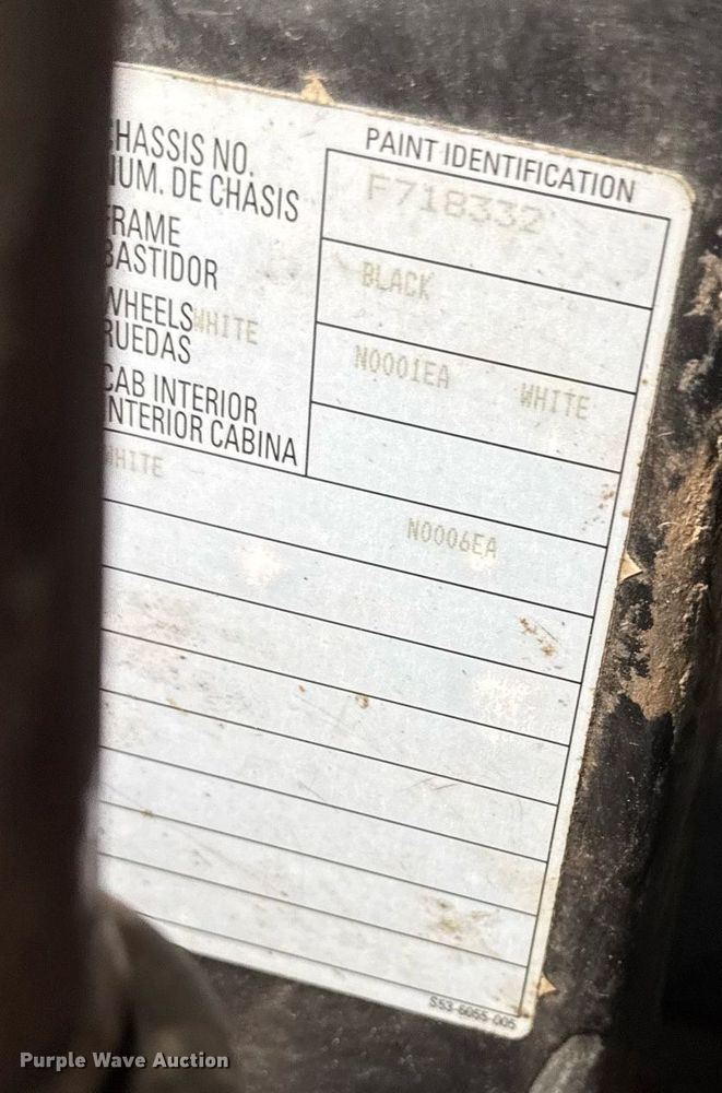 image for item DT0553 2009 Peterbilt 320 refuse truck