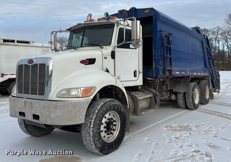 image for item DT0554 2012 Pererbilt 348 refuse truck