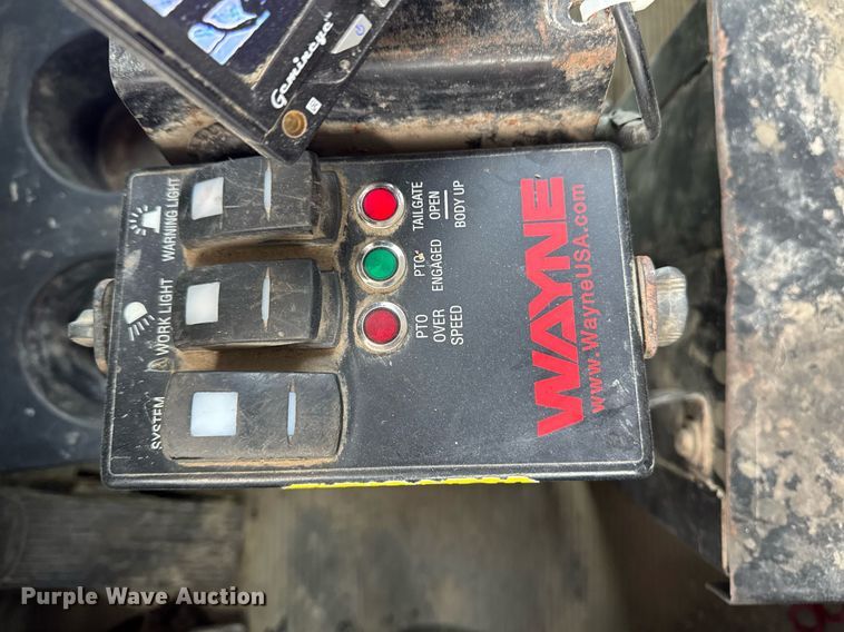 image for item DT0554 2012 Pererbilt 348 refuse truck