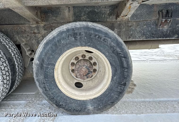 image for item DT0554 2012 Pererbilt 348 refuse truck