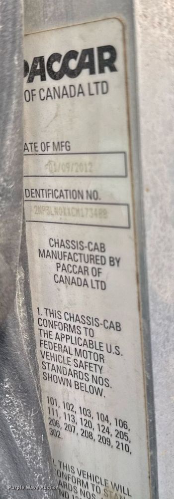 image for item DT0554 2012 Pererbilt 348 refuse truck