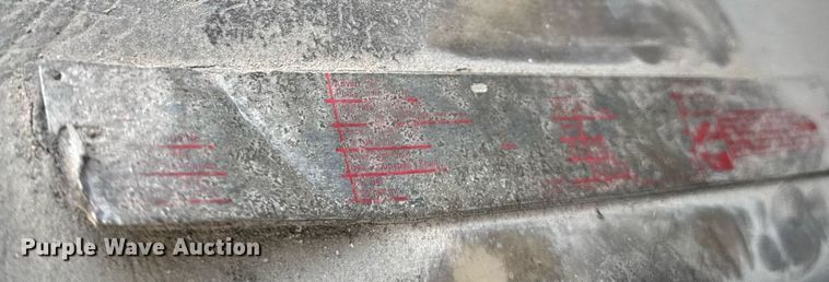 image for item DT0555 1990 Ford L9000 hook lift truck