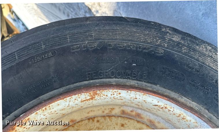 image for item DT0555 1990 Ford L9000 hook lift truck