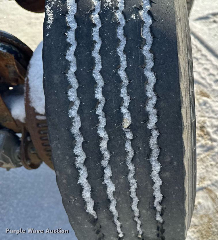 image for item DT0555 1990 Ford L9000 hook lift truck