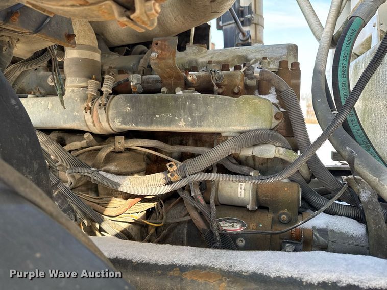 image for item DT0556 1995 Mack LE613 refuse truck