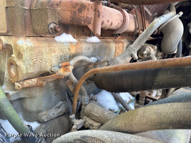 image for item DT0556 1995 Mack LE613 refuse truck