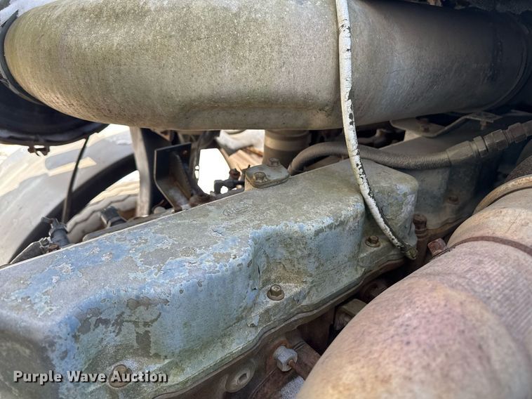 image for item DT0556 1995 Mack LE613 refuse truck