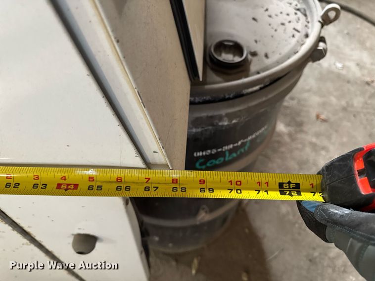 image for item DT0558 Pickup truck topper