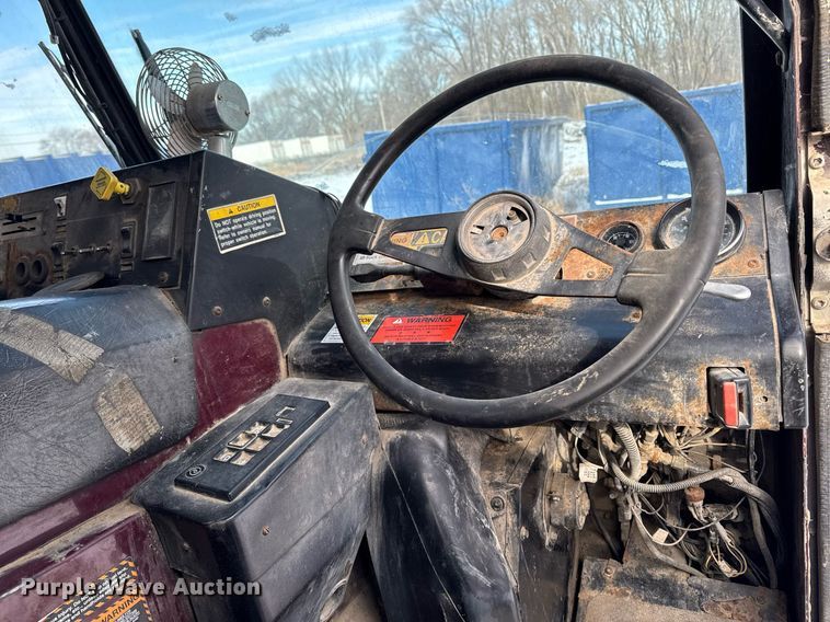 image for item DT0559 1998 Mack LE613 refuse truck