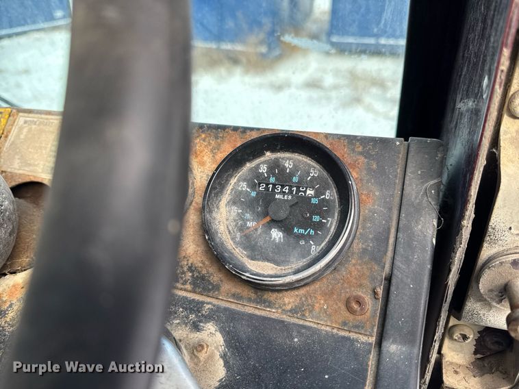 image for item DT0559 1998 Mack LE613 refuse truck