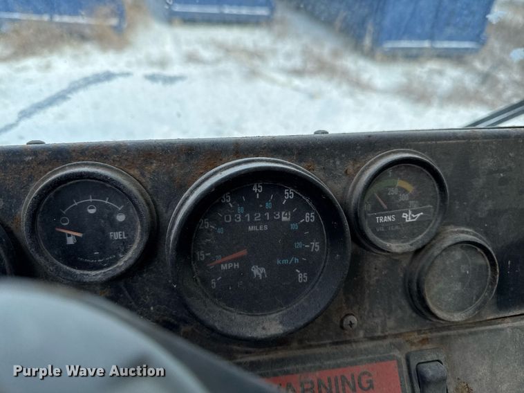 image for item DT0559 1998 Mack LE613 refuse truck