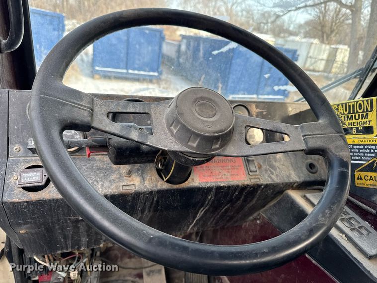 image for item DT0559 1998 Mack LE613 refuse truck