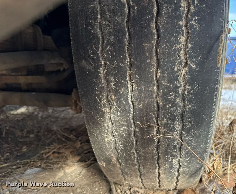 image for item DT0559 1998 Mack LE613 refuse truck