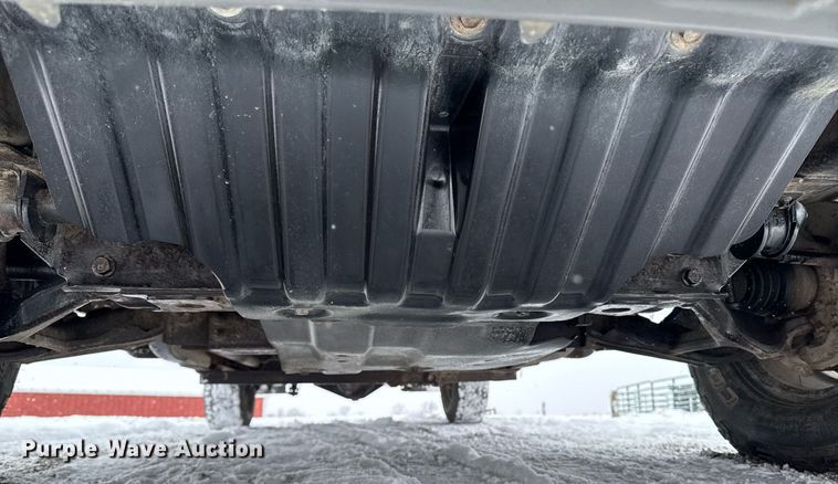 image for item DT0570 2003 Chevrolet Silverado 2500HD bale bed pickup truck