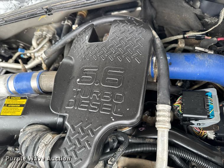 image for item DT0570 2003 Chevrolet Silverado 2500HD bale bed pickup truck