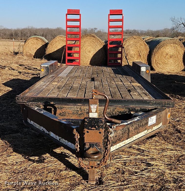 image for item DT7609 2003 TowMaster T14 equipment trailer