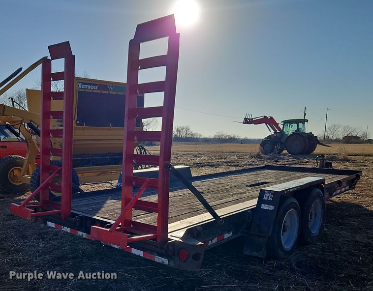 image for item DT7609 2003 TowMaster T14 equipment trailer