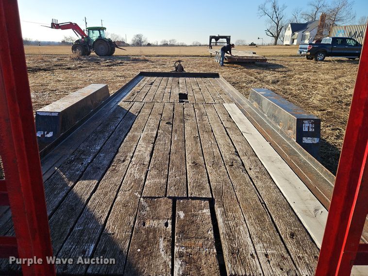 image for item DT7609 2003 TowMaster T14 equipment trailer