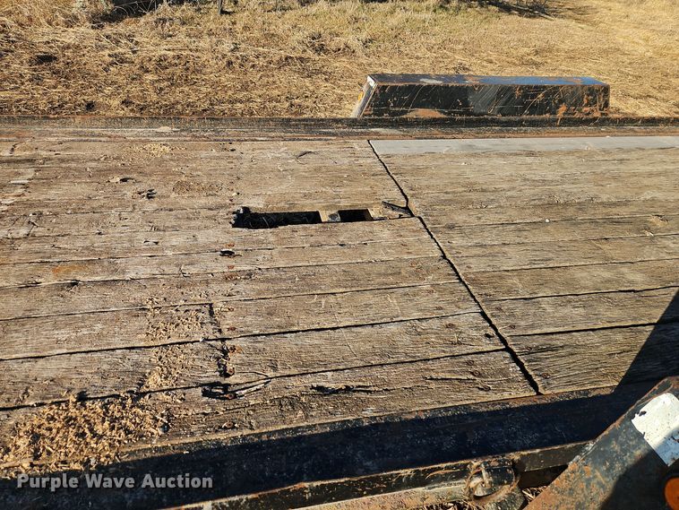 image for item DT7609 2003 TowMaster T14 equipment trailer