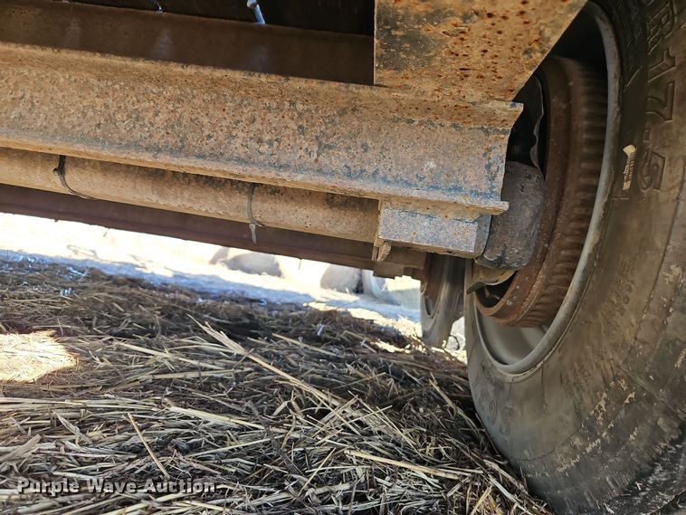 image for item DT7609 2003 TowMaster T14 equipment trailer