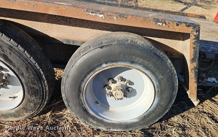 image for item DT7609 2003 TowMaster T14 equipment trailer