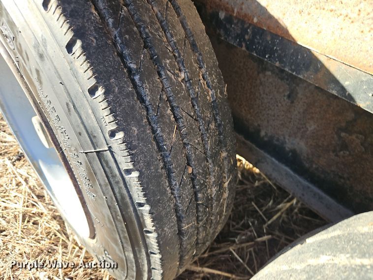 image for item DT7609 2003 TowMaster T14 equipment trailer