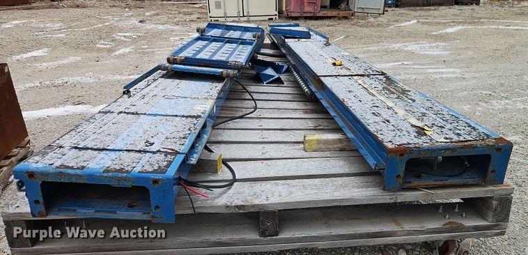 image for item DT7620 Hunter Engineering Co L444-18K four post automotive lift