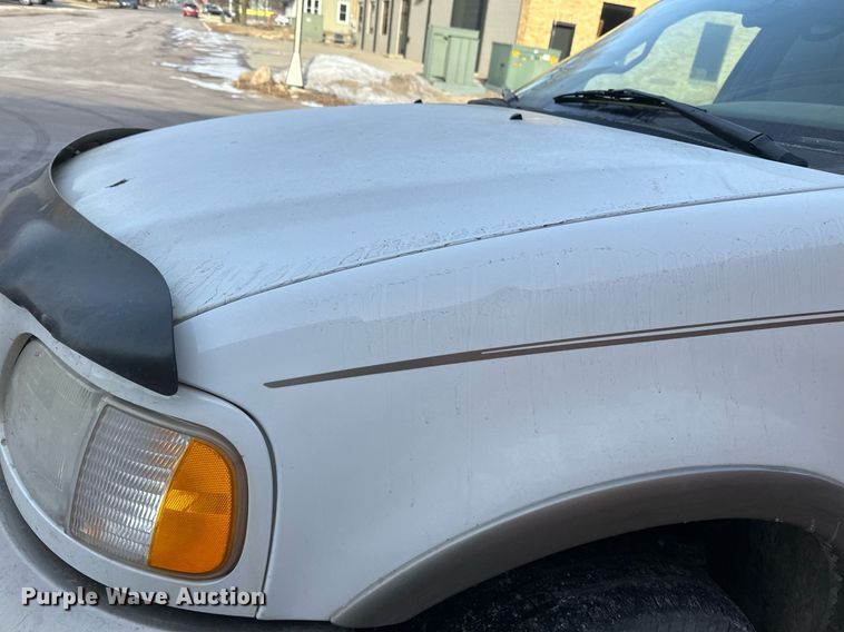 image for item DV0576 2000 Ford  Expedition SUV