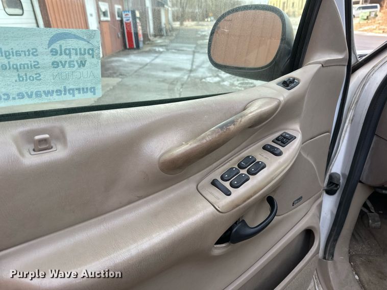 image for item DV0576 2000 Ford  Expedition SUV