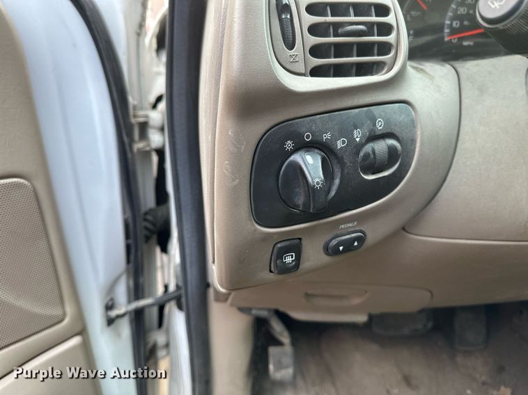 image for item DV0576 2000 Ford  Expedition SUV