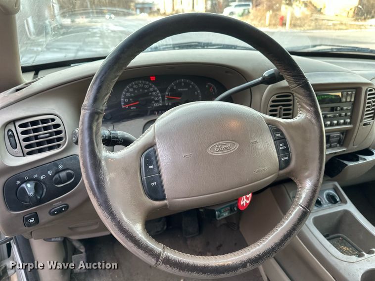 image for item DV0576 2000 Ford  Expedition SUV