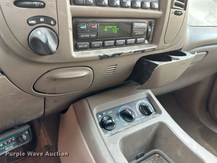 image for item DV0576 2000 Ford  Expedition SUV