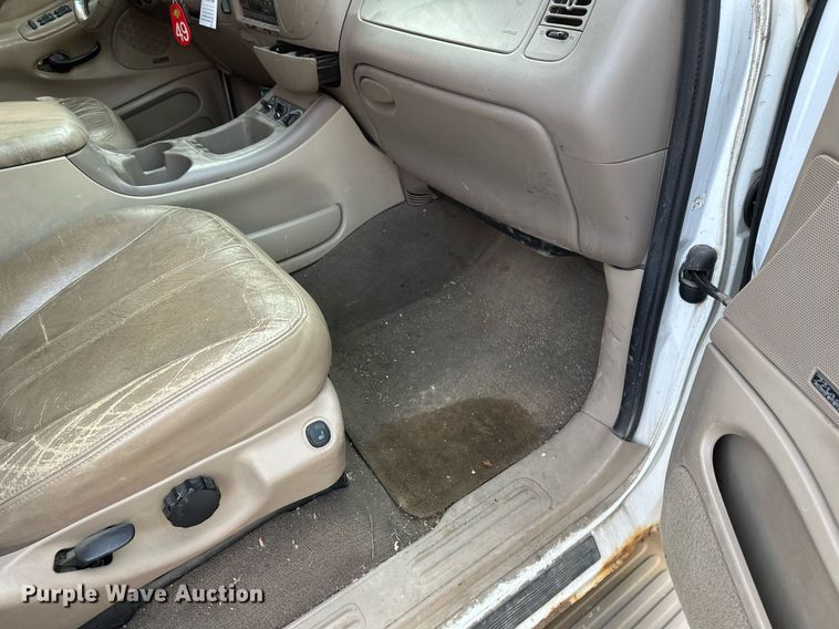 image for item DV0576 2000 Ford  Expedition SUV