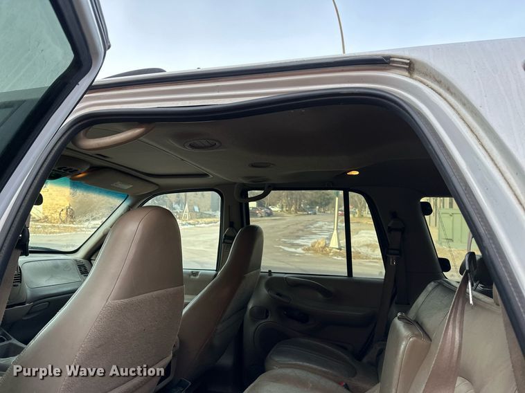 image for item DV0576 2000 Ford  Expedition SUV