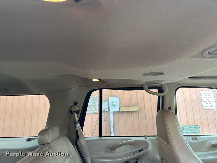 image for item DV0576 2000 Ford  Expedition SUV