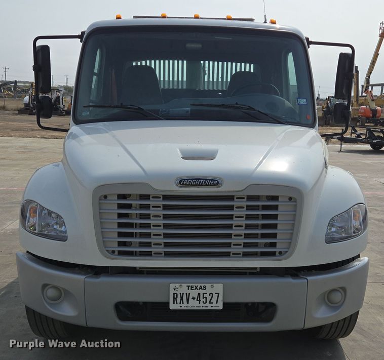 image for item DV1264 2022 Freightliner M2 106 rollback truck