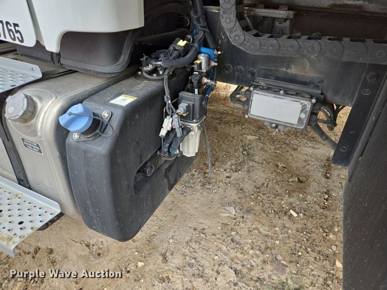 image for item DV1264 2022 Freightliner M2 106 rollback truck