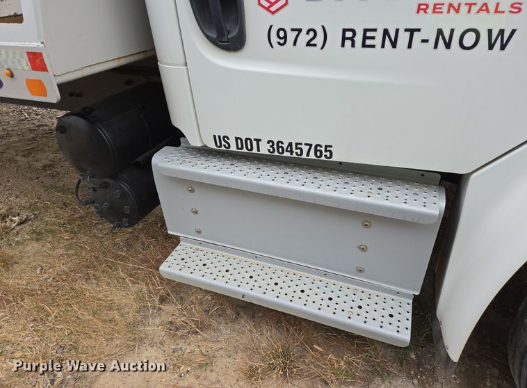 image for item DV1264 2022 Freightliner M2 106 rollback truck