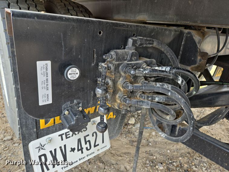 image for item DV1264 2022 Freightliner M2 106 rollback truck