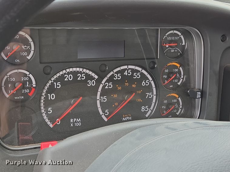 image for item DV1264 2022 Freightliner M2 106 rollback truck