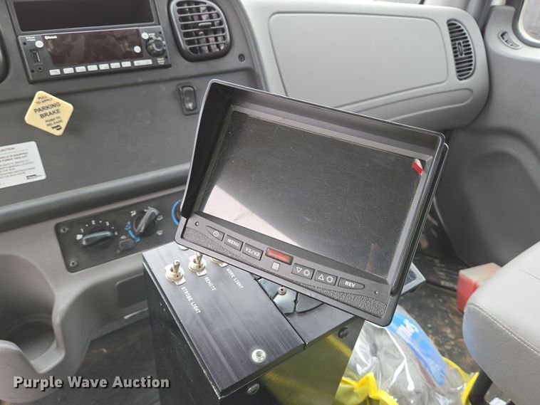 image for item DV1264 2022 Freightliner M2 106 rollback truck