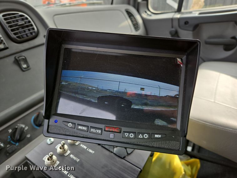 image for item DV1264 2022 Freightliner M2 106 rollback truck