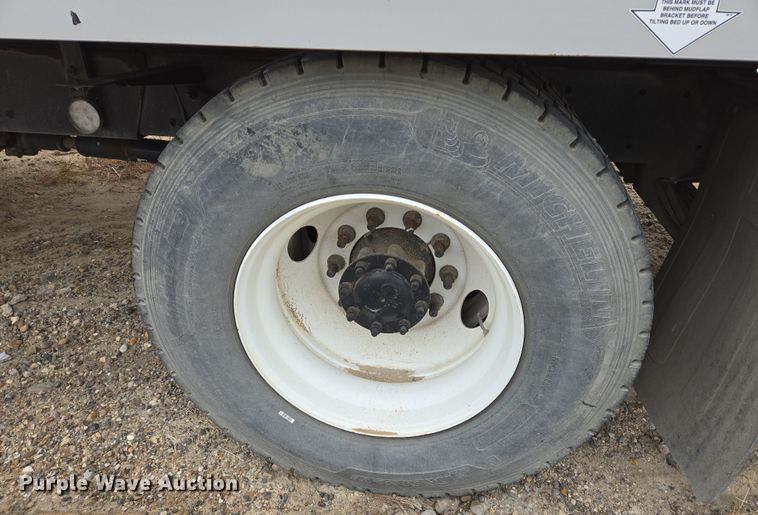 image for item DV1264 2022 Freightliner M2 106 rollback truck
