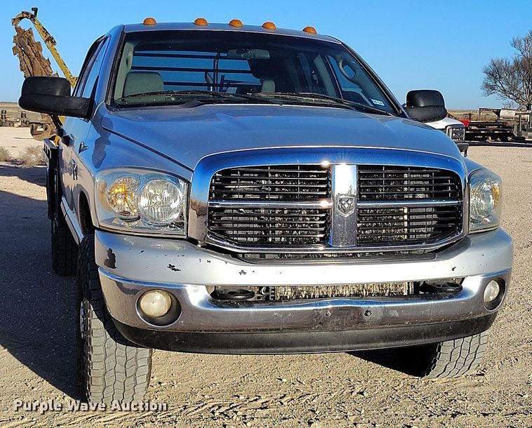 image for item DV6669 2007 Dodge  Ram 2500 Quad Cab flatbed truck